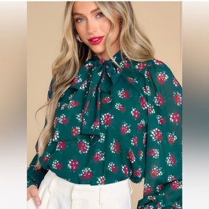 She's Always Right Dark Emerald Floral Print Top brand new with tags